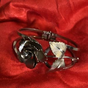 Vintage Giovanni Silver Floral Clamper Bracelet